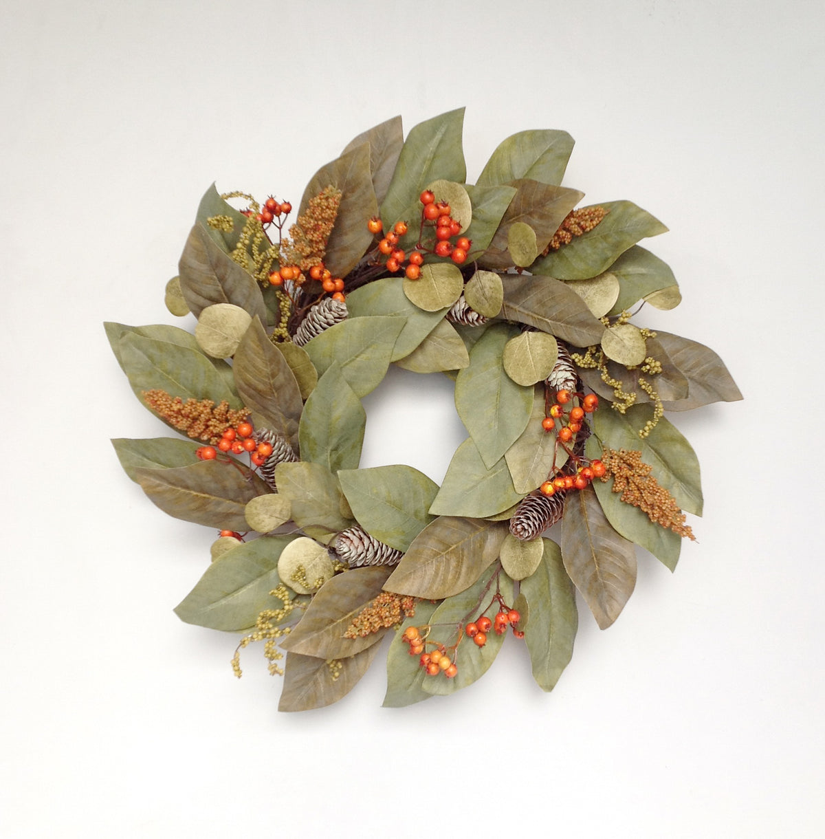 24" MAGNOLIA LVS BITTERSWT WREATH